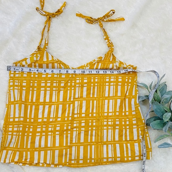 HP! 🎉 Universal Thread Tank Top size S - Picture 2 of 4